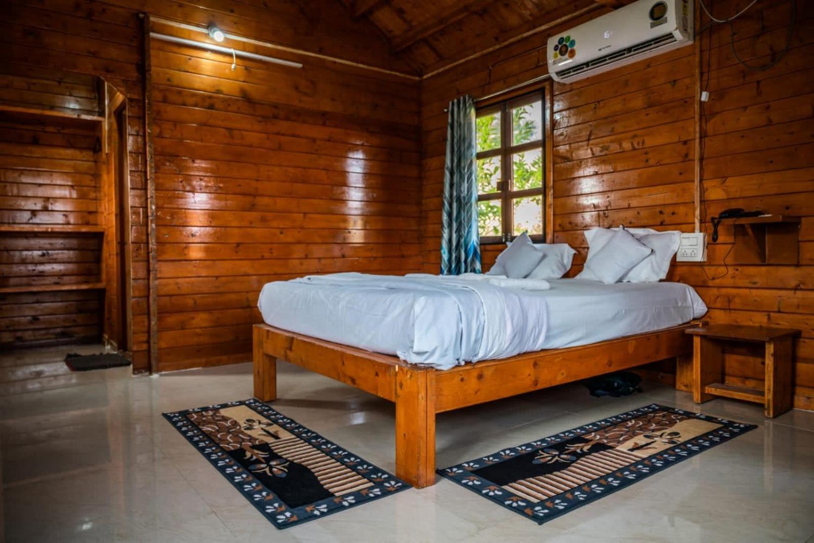 Leo Wooden Resorts Хампи Екстериор снимка